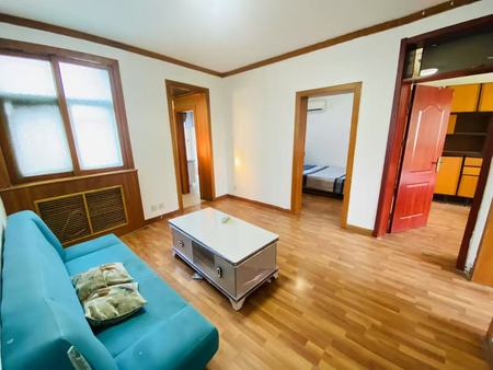 黄河路沙口路五号线地铁口三室出租